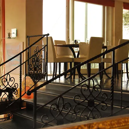 Margherita Hotel
